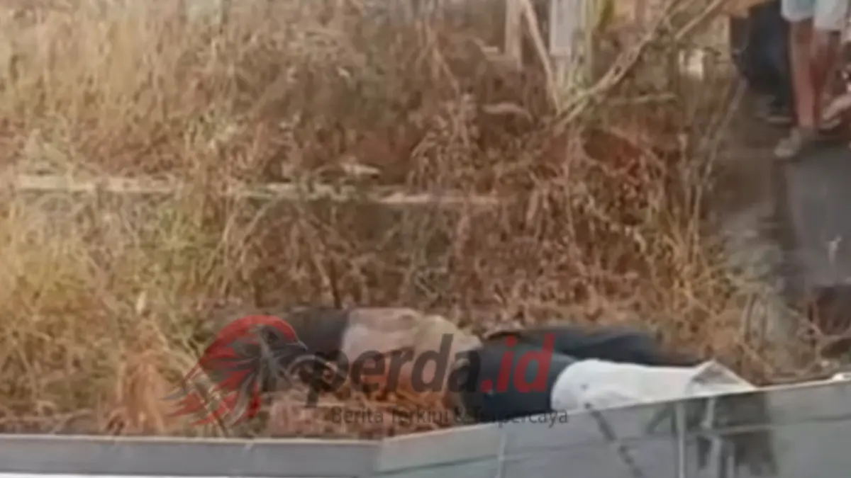 Penemuan sesosok mayat pria misterius tergeletak di area pemakaman Kristen Simpang Dosin Simalungun pada Selasa malam 24 Maret 2026.