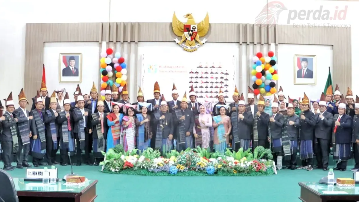 Bupati Simalungun Anton Achmad Saragih saat memberikan sambutan pada Rapat Paripurna Hari Jadi ke-193 Daerah Simalungun di Gedung DPRD Pamatang Raya.