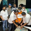 Kasus Narkoba Phantom KTV Medan: Polrestabes Temukan 7 Botol Miras Pita Cukai Palsu Saat Pra-Rekonstruksi