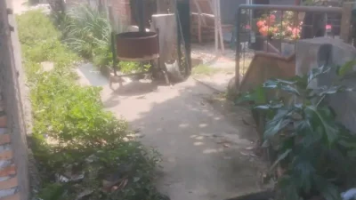 Gerbang Rumah Warga Tertutup Bangunan Selama Dua Tahun, Warga Soroti Penanganan Kelurahan Perdagangan I