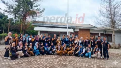 Camat Bosar Maligas Lepas 34 Petugas Sensus Ekonomi 2026 Foto bersama petugas Sensus Ekonomi 2026 Kecamatan Bosar Maligas usai pelepasan