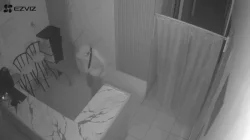 Terduga pelaku pencurian yang terekam CCTV di Klinik dr. Helmi Sinaga Perdagangan Seberang Kabupaten Simalungun