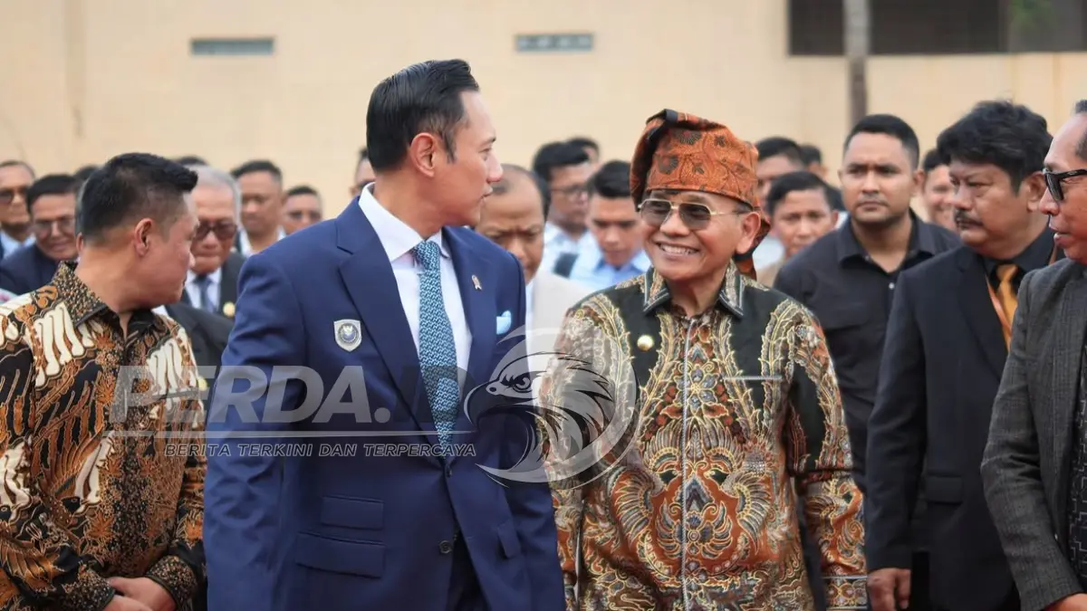 Bupati Simalungun H. Anton Achmad Saragih mendampingi Menko Infrastruktur AHY saat membuka Sinode Besar GPI Tahun 2026 di Gedung Rajawali.