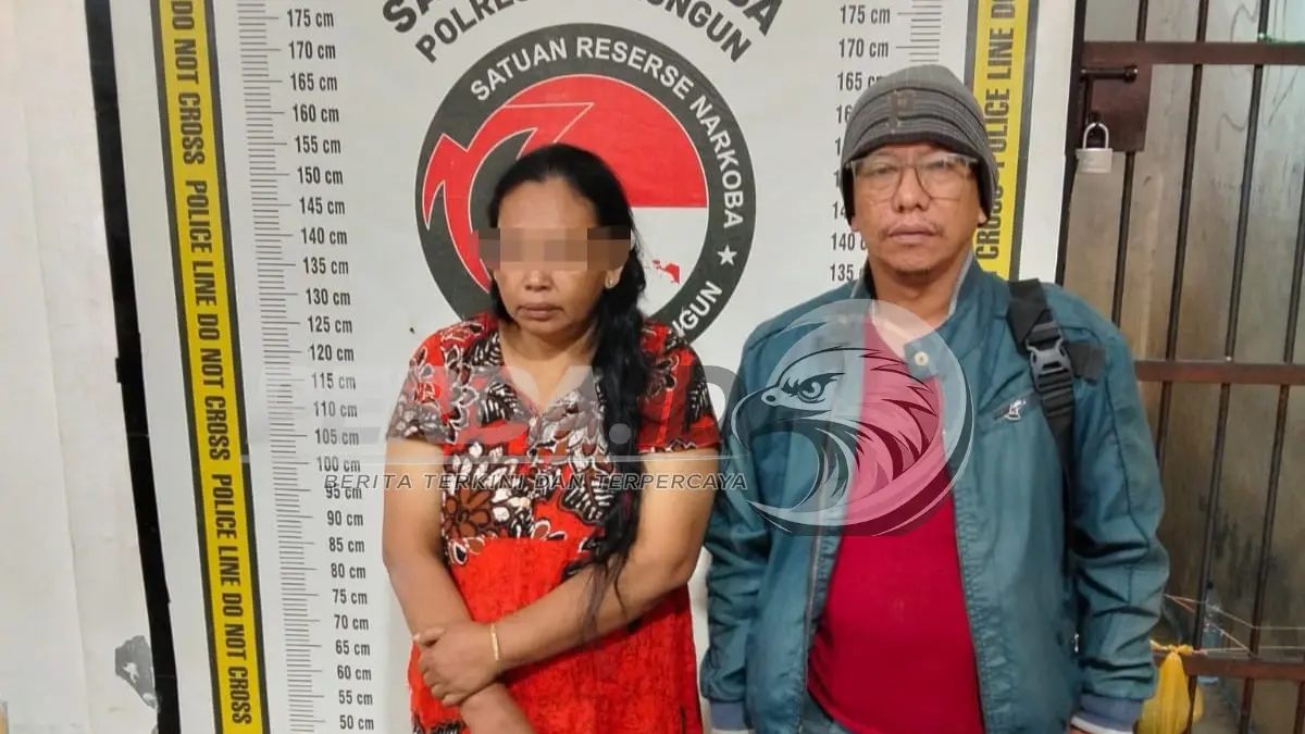 Anggota Polsek Bosar Maligas mengamankan IRT pengedar sabu di Nagori Sei Torop, Simalungun