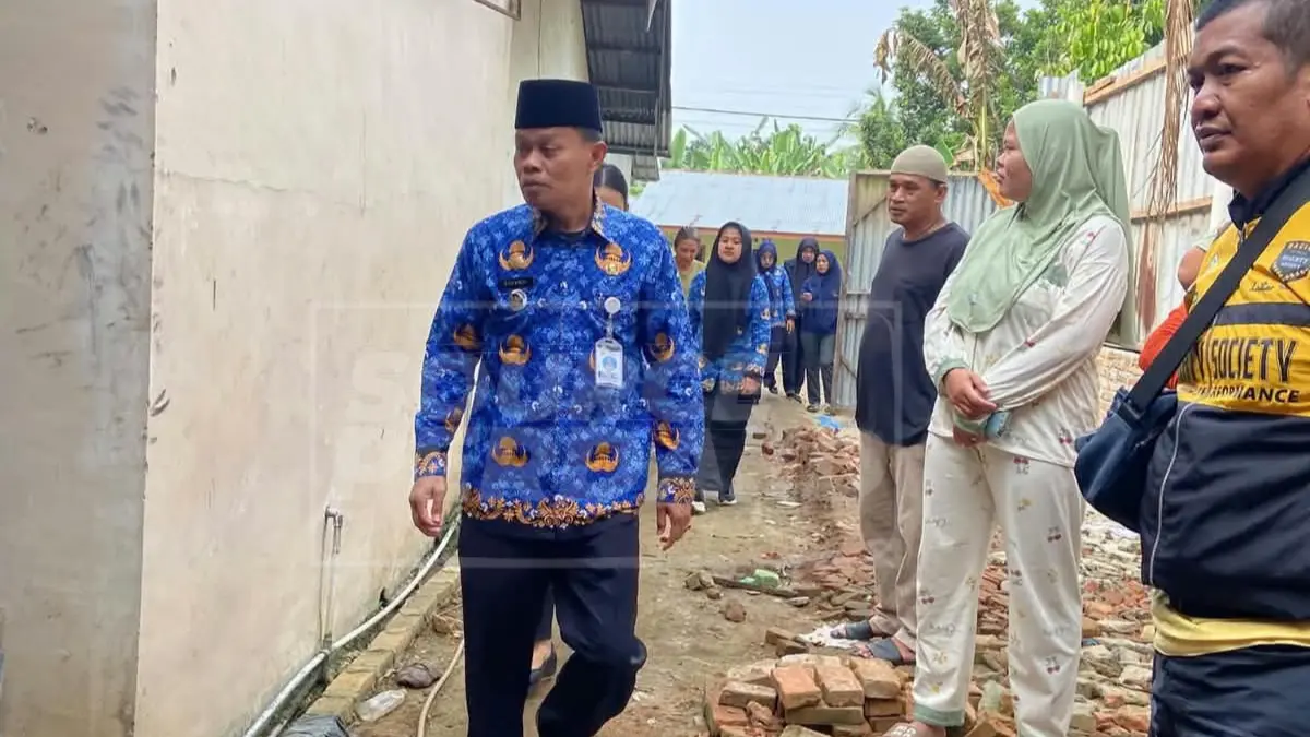 Camat Bandar Supardi SE di lokasi penemuan pria meninggal di Marihat Bandar